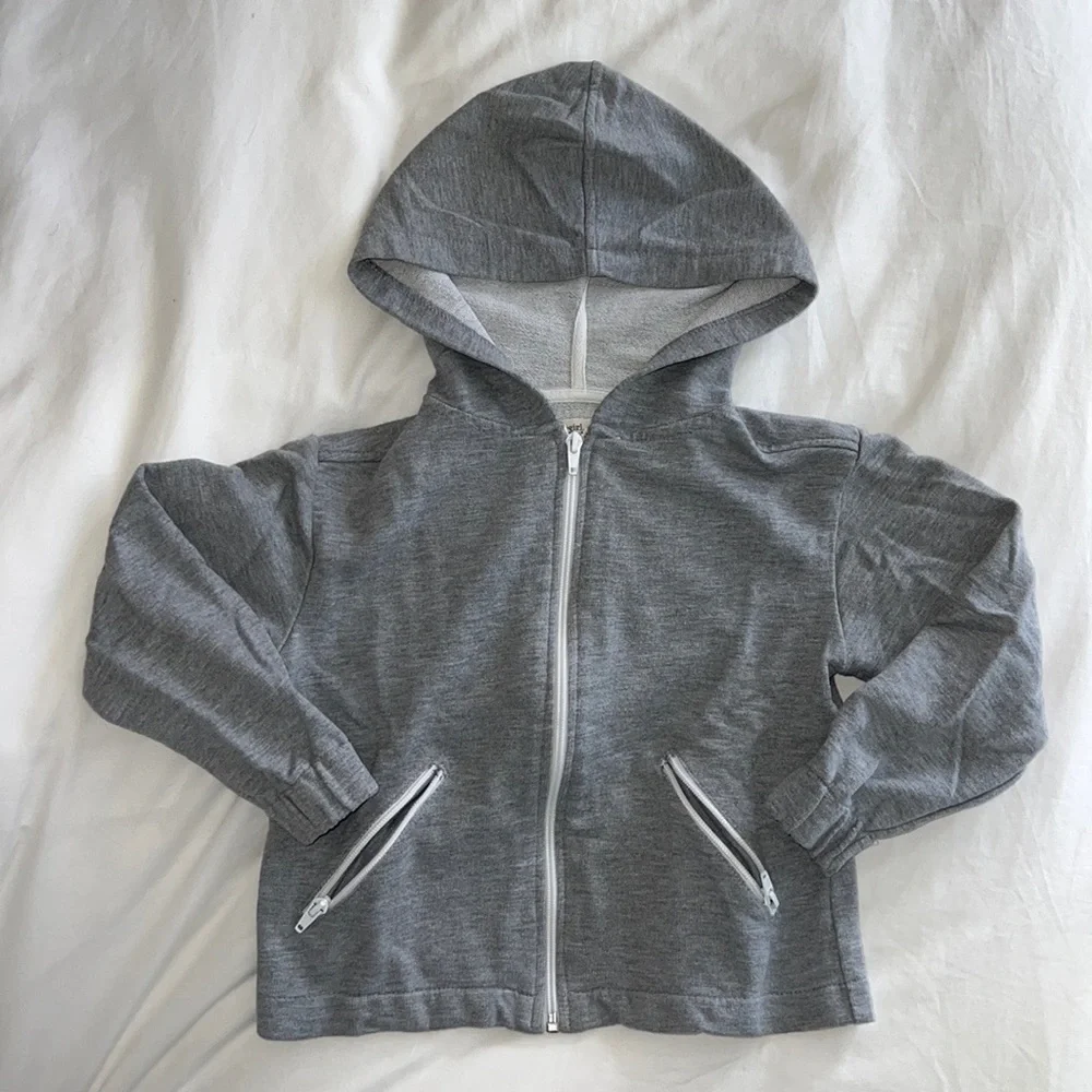 Boy + Girl Made in Los Angeles, Zip-Up Hoodie. Gray. Size 4T. PERFECT CONDITION. - Picture 5 of 6